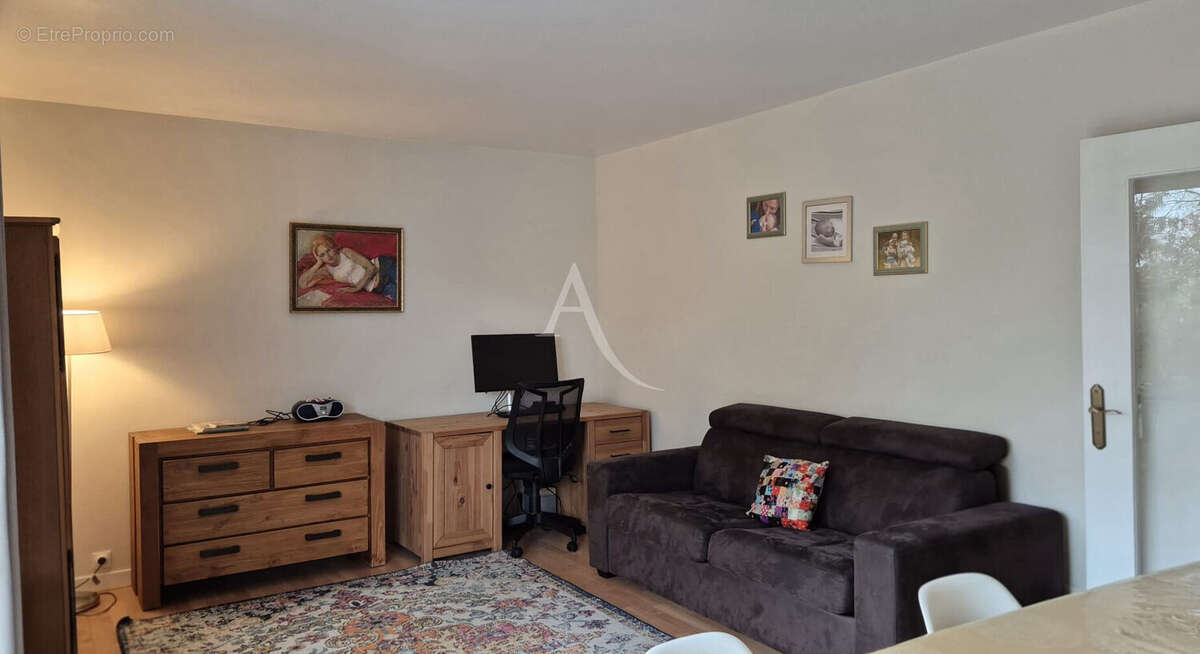 Appartement à BURES-SUR-YVETTE