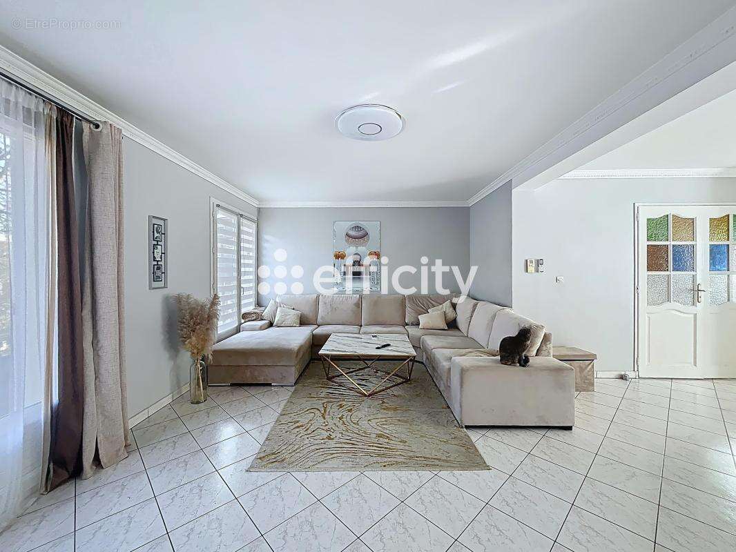 Maison à CLICHY-SOUS-BOIS