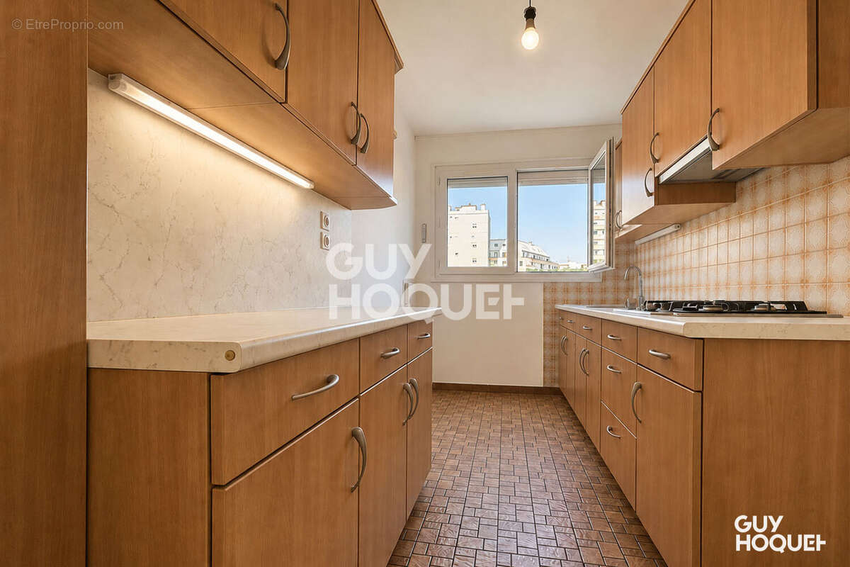 À vendre 3 pièces de 63m²  balcon + parking - photo 6
