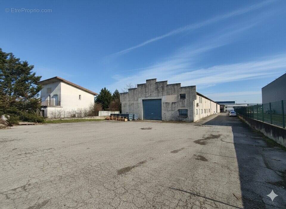 Autre à LA VERPILLIERE