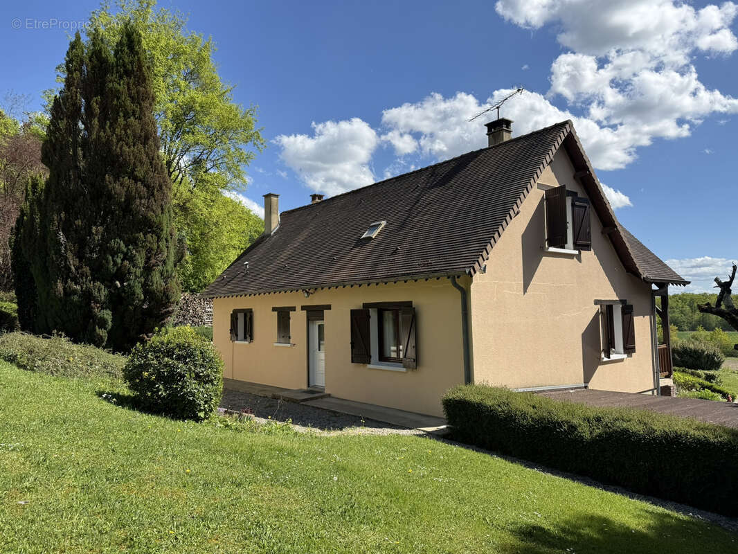 Maison à SAINT-PHAL