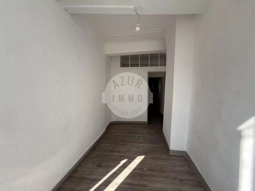 Appartement à ROQUEVAIRE