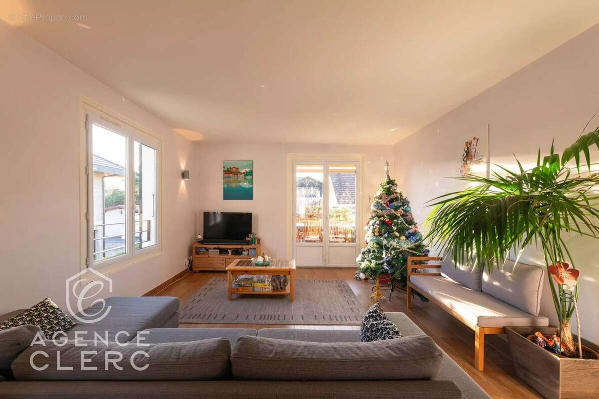 Appartement à ANNECY-LE-VIEUX