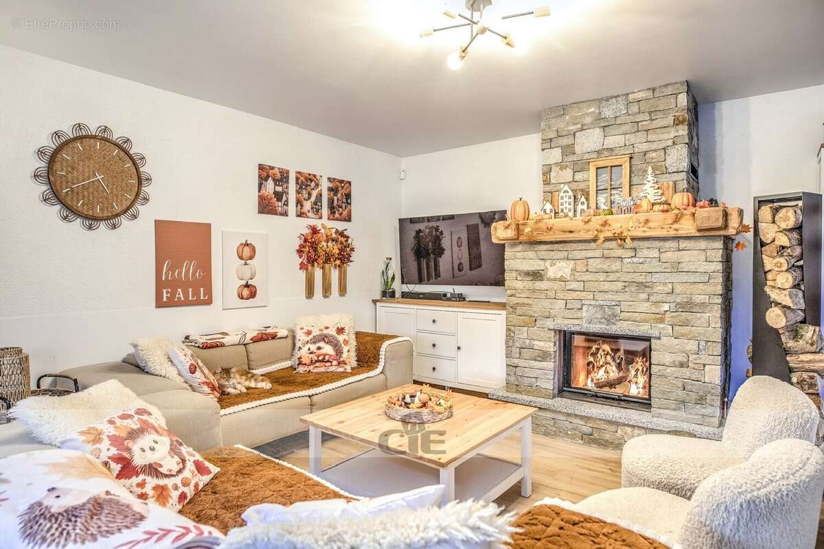 Maison à SAINT-JULIEN-EN-GENEVOIS