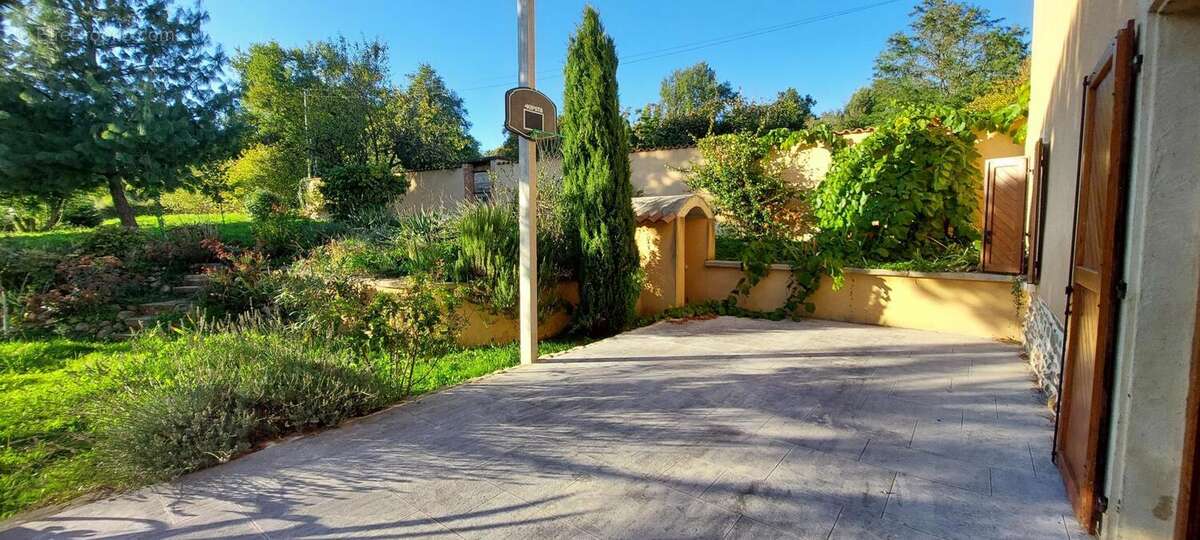 Maison à REVEL-TOURDAN