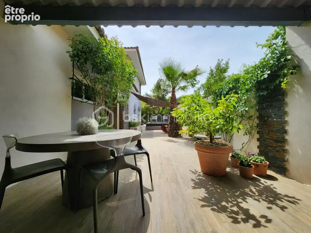 Villa contemporaine et local professionnel - photo 8