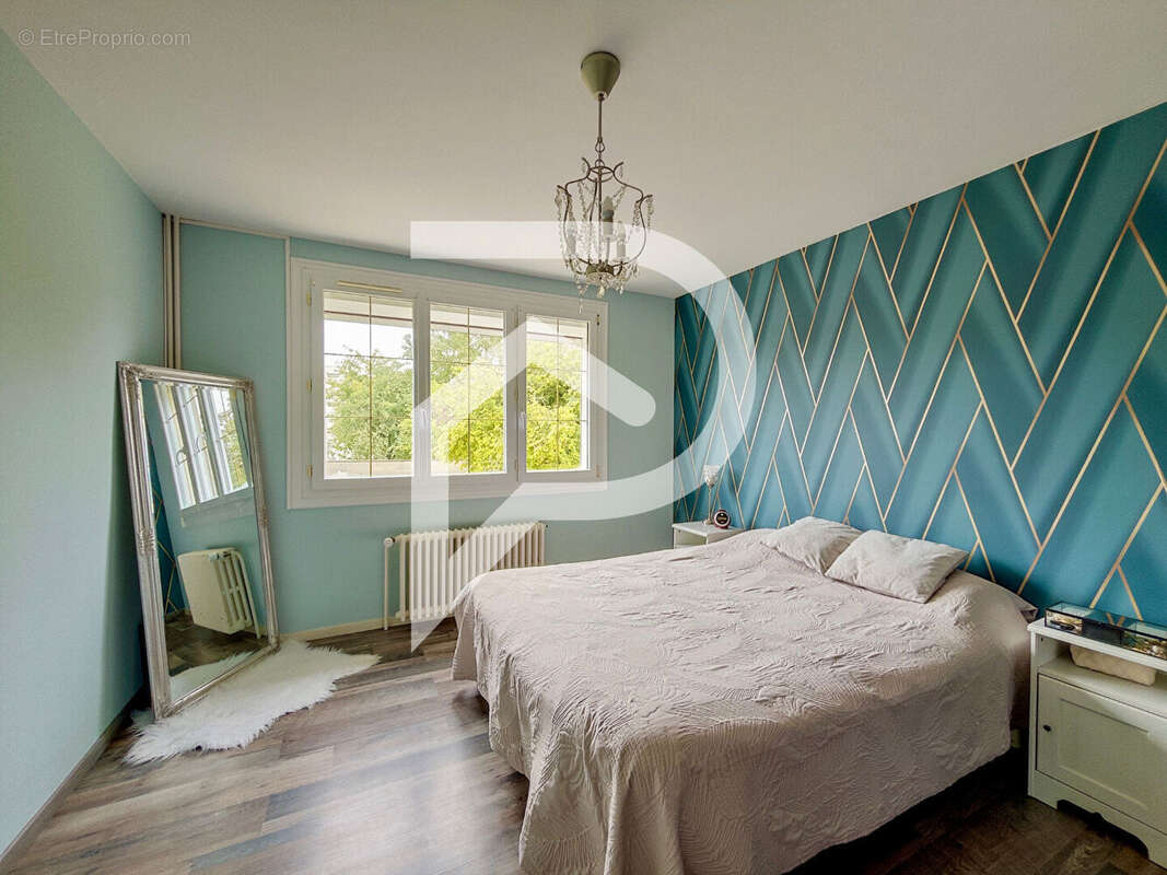 Maison à VILLENEUVE-SAINT-GERMAIN