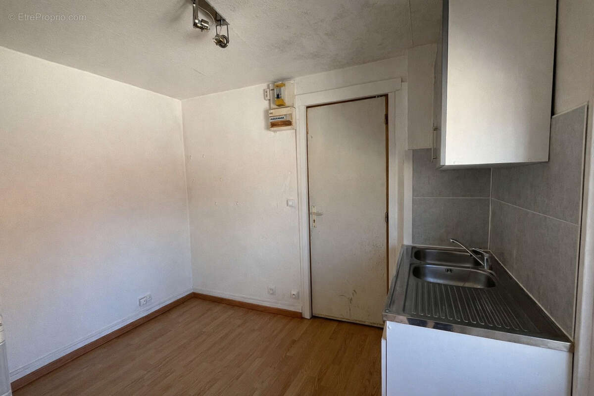 Idéal investisseur : T1 bis à rénover secteur Pépinière - photo 4