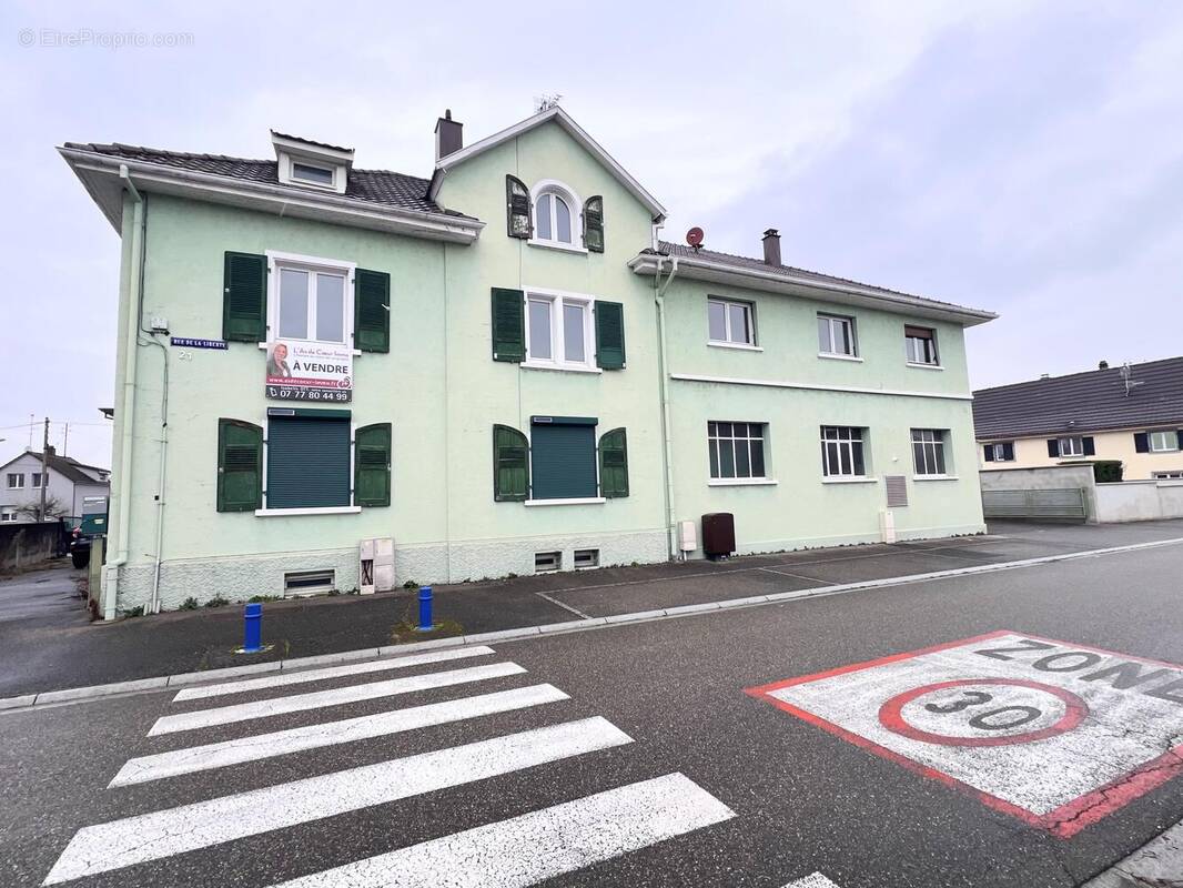 Maison à VILLAGE-NEUF