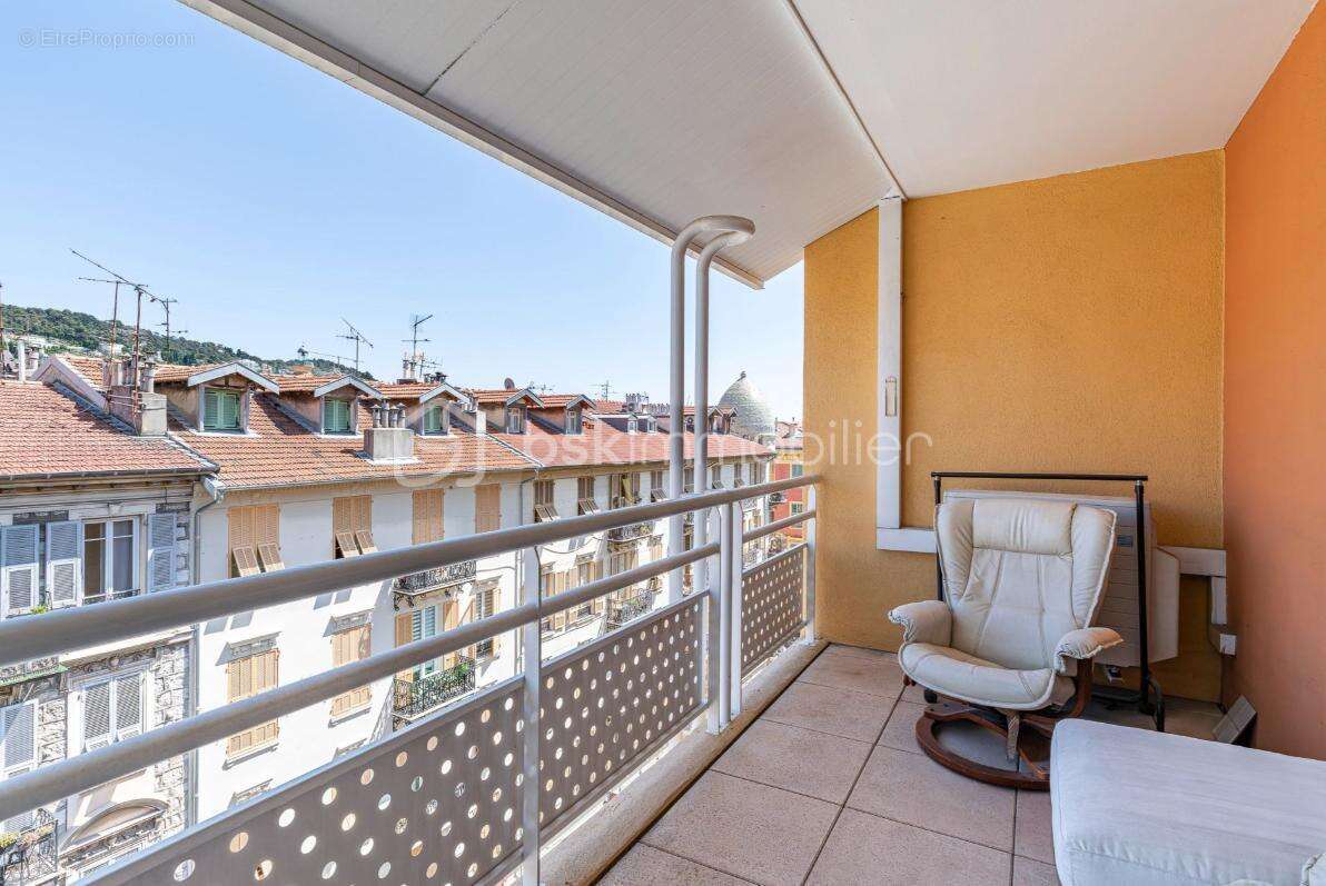Penthouse Nice Port - Dernier étage - vue latérale Port - Grand Balcon - Garage - photo 14