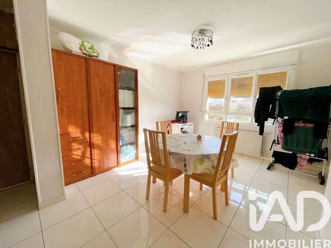 Photo 2 - Appartement à SARTROUVILLE