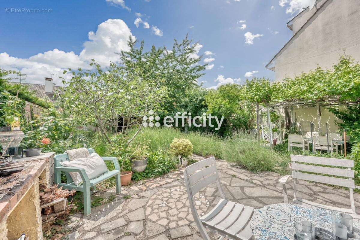 Maison à COMBS-LA-VILLE