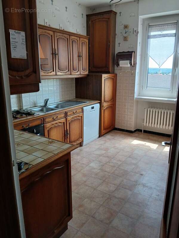 Maison 100 m² à Sainte-Sigolene  - photo 2