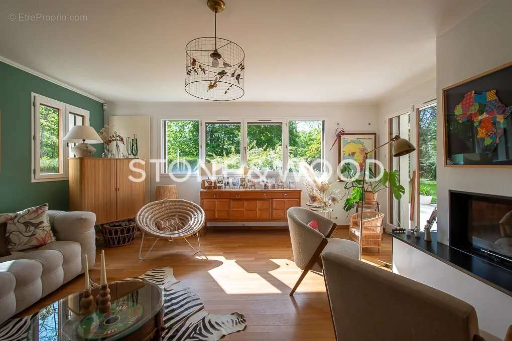 Maison à DIVONNE-LES-BAINS