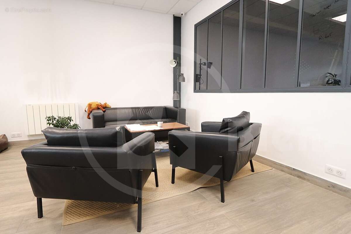 Commerce à SAINT-CYR-L&#039;ECOLE