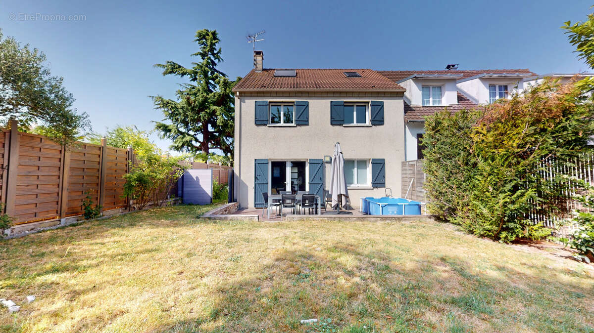 Maison à SARTROUVILLE