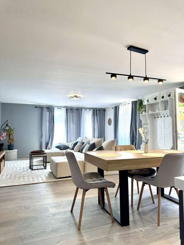 Maison 128 m² à Saint-Vaast-Dieppedalle  - photo 2