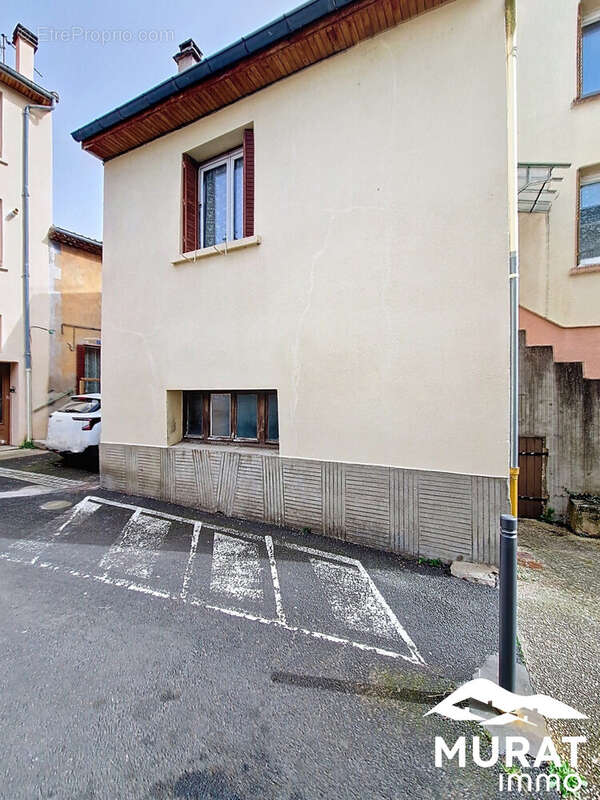 Maison à SAINT-AMANT-TALLENDE