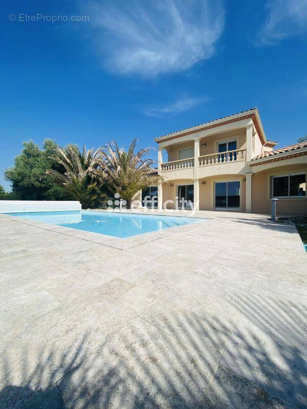 Maison à HAGETMAU