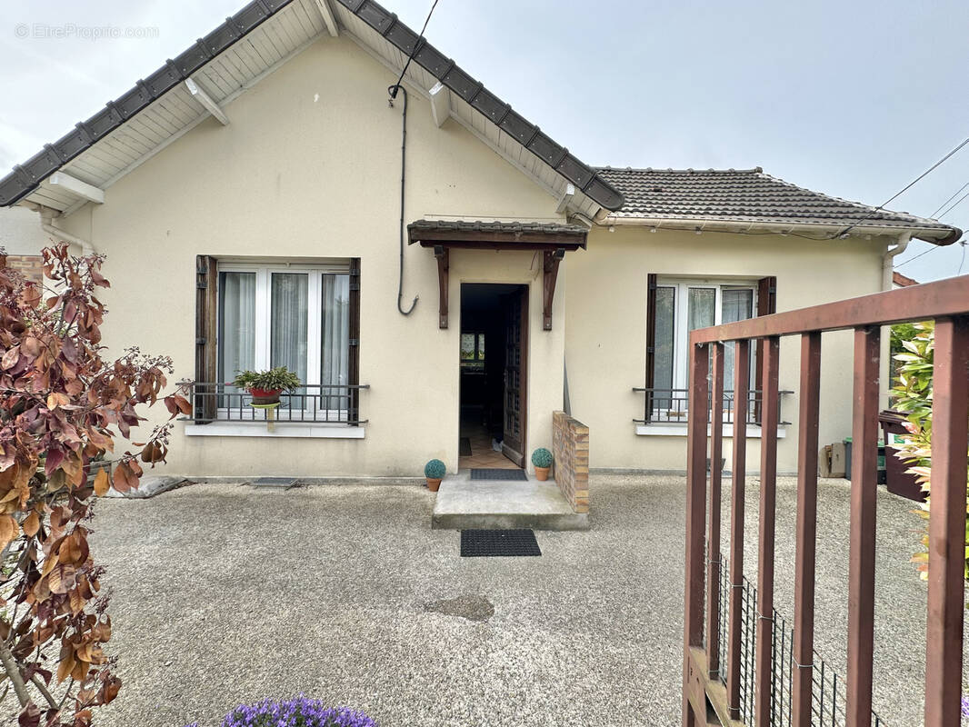 Maison à VAIRES-SUR-MARNE