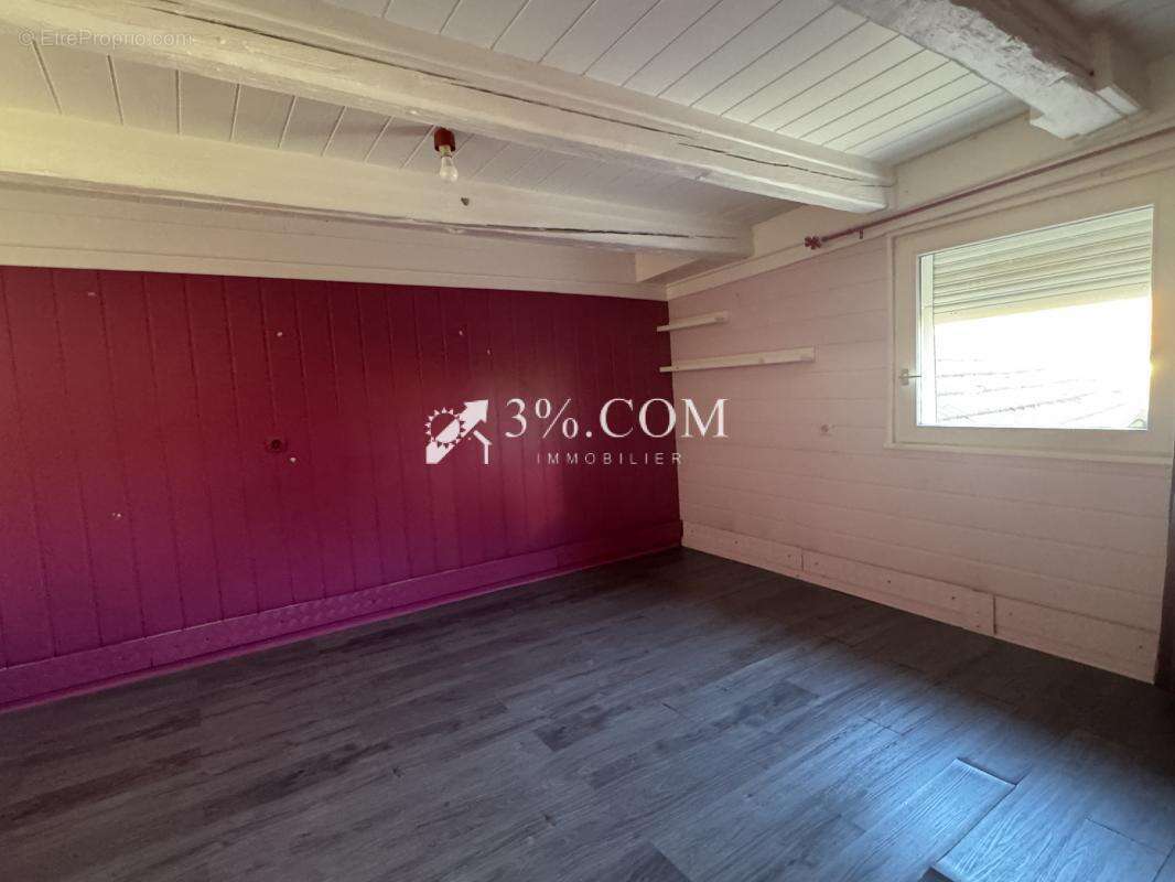 3%COM Grande maison avec cour et jardin - photo 8