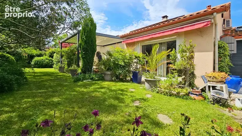 Maison à MOMERES