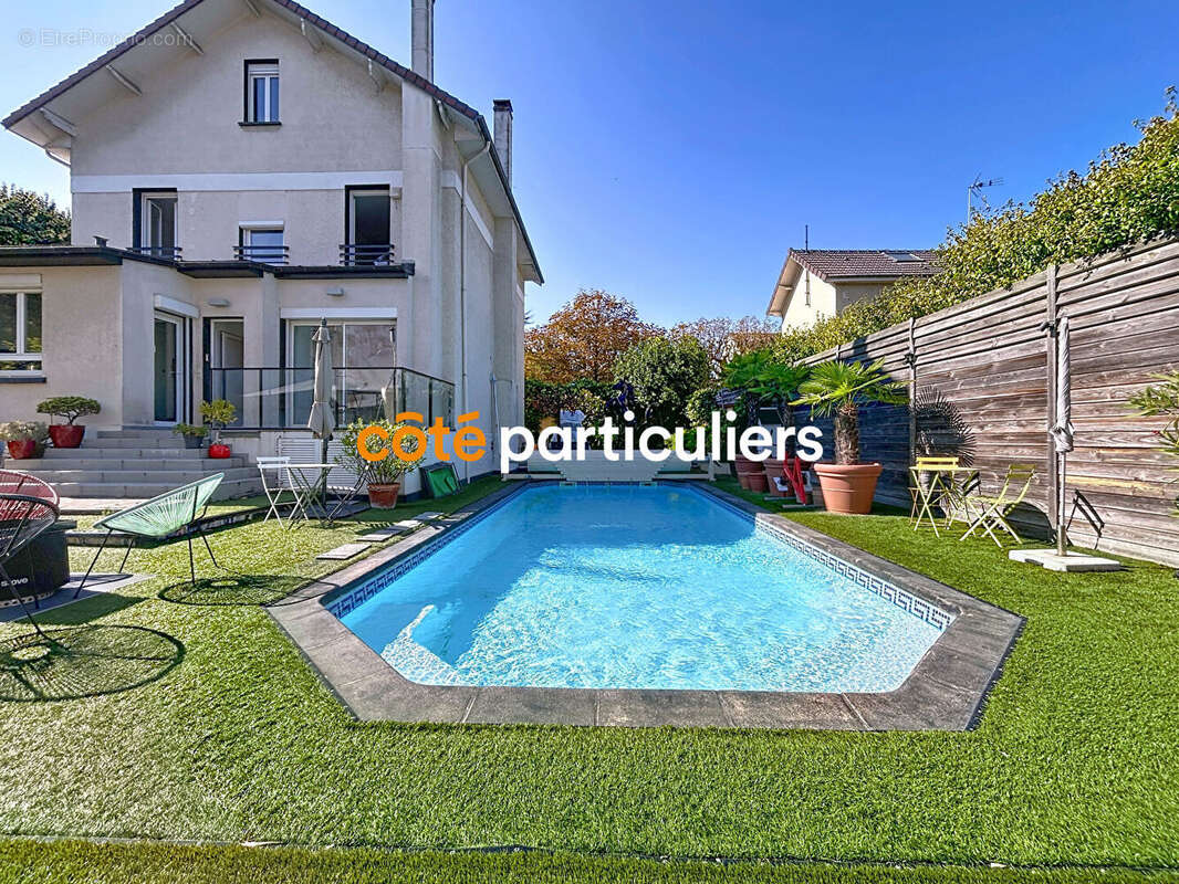 Maison à SAINT-MAUR-DES-FOSSES