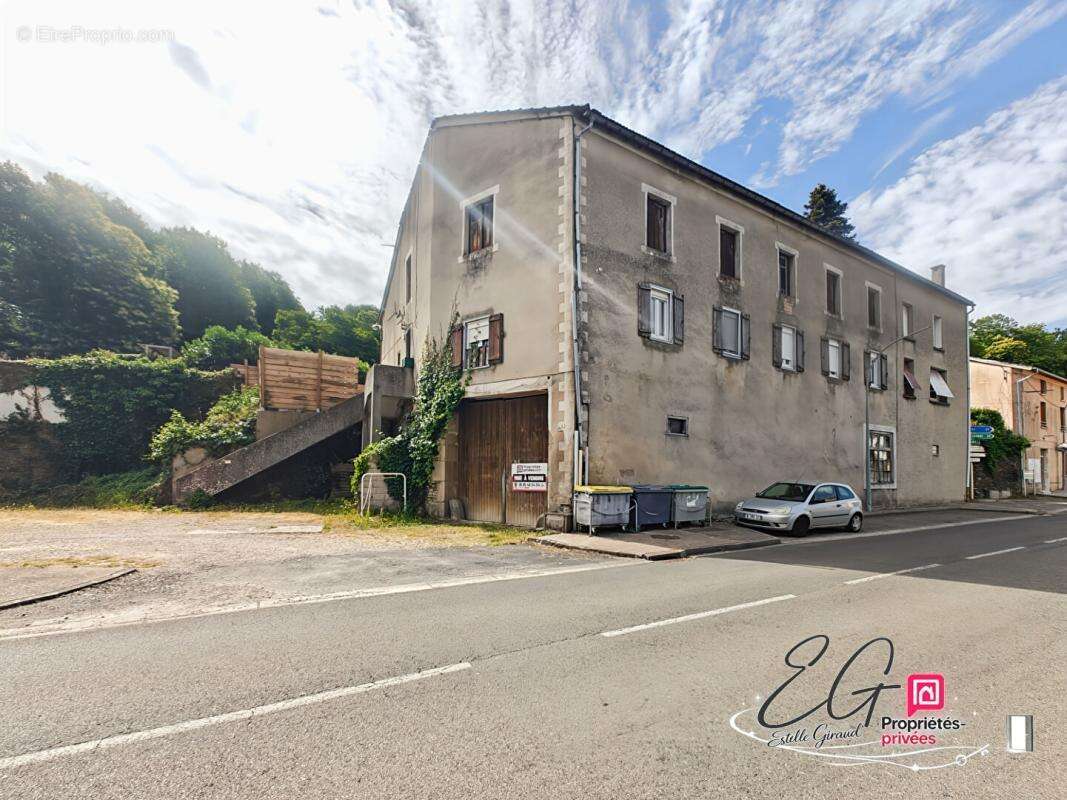 Garage - atelier de 132 m² - accès camping-car, camion ou utilitaire - photo 2