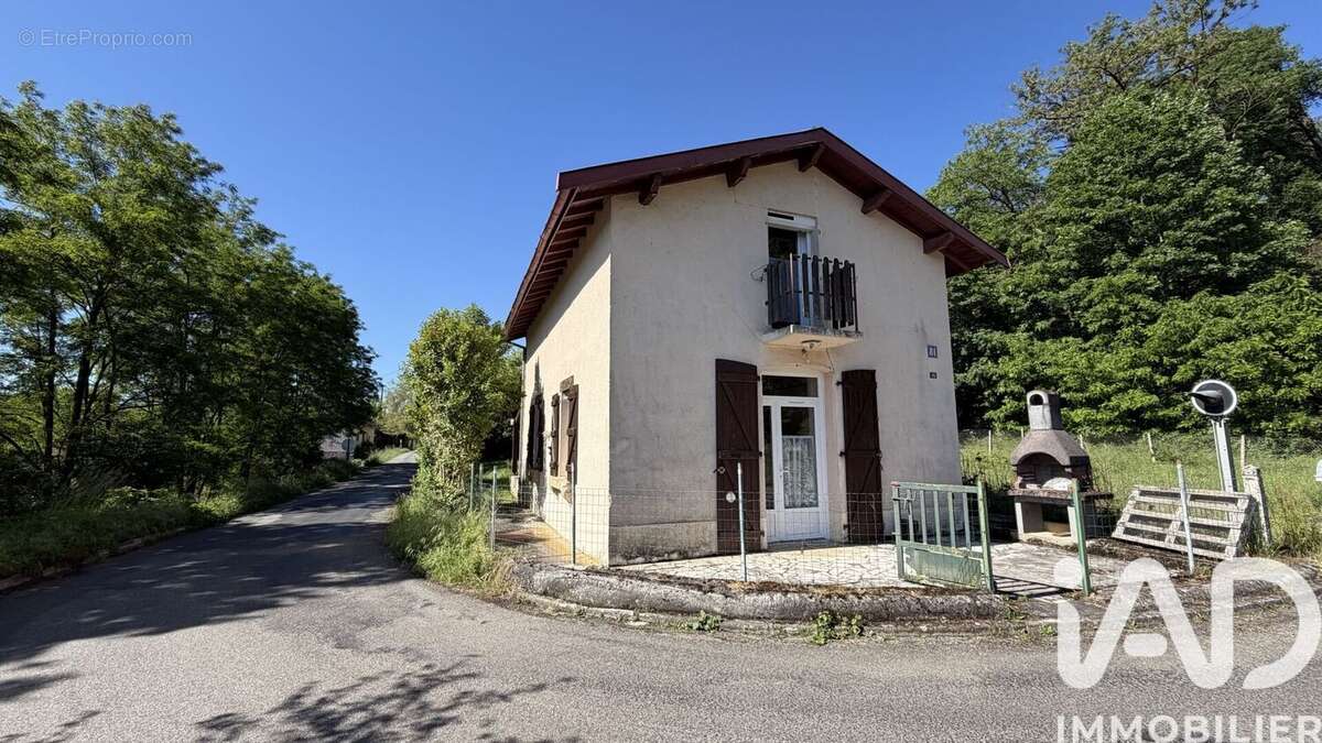 Maison 64 m² à Naussac  - photo 3