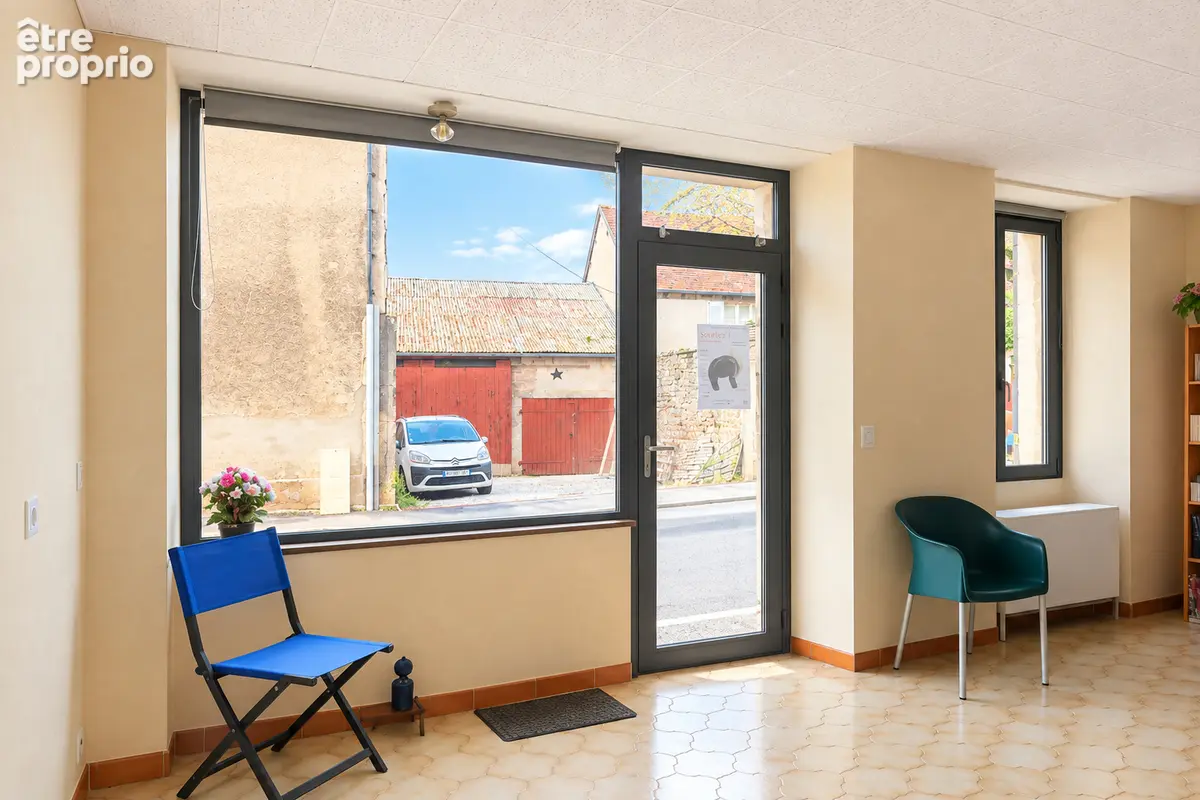Maison de village avec local commercial et appartement - photo 7