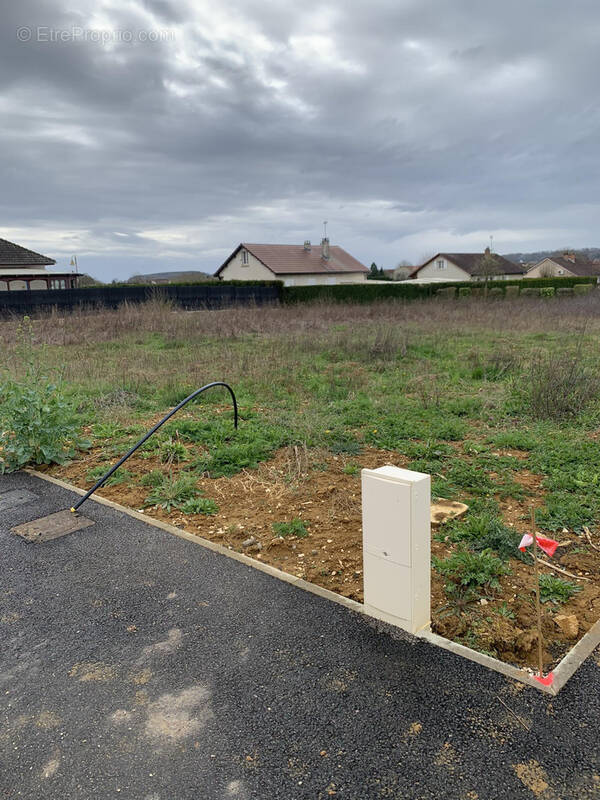Terrain à VILLIERS-LE-SEC