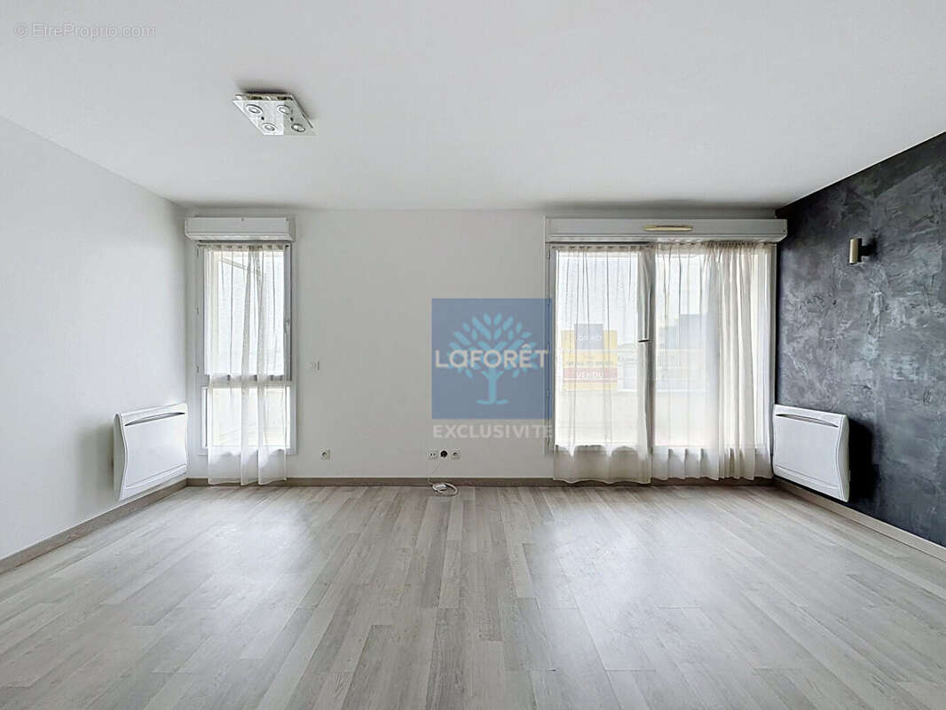 Cergy (95) - appartement trois pieces avec une belle terrasse + parking - photo 3