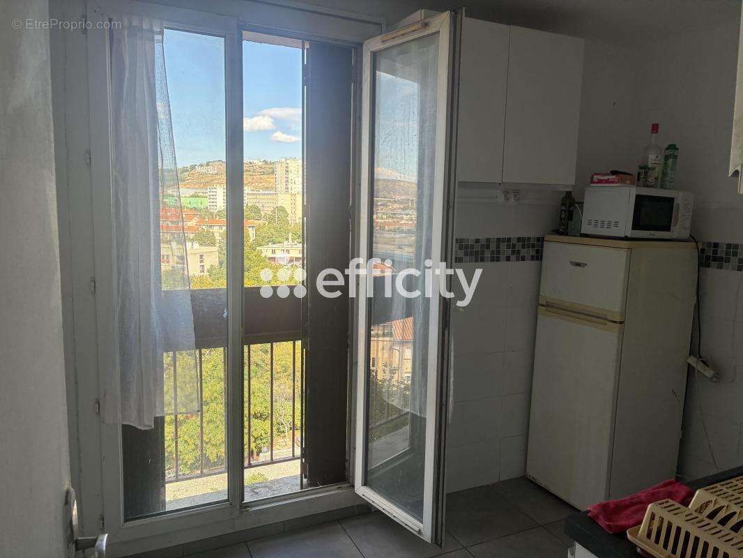 Appartement à MARSEILLE-15E