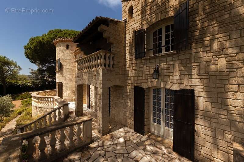 Maison à LES ANGLES