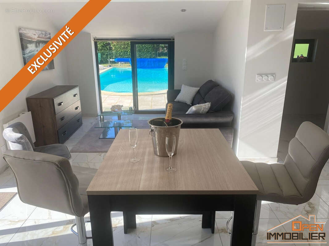 Maison à SAINT-JULIEN-DE-LAMPON