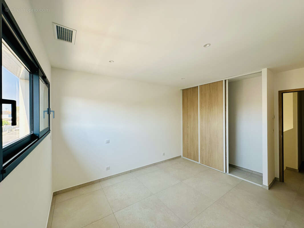 - lattes centre - villa contemporaine neuve 2026, quartier prise, materiaux haut de gamme, a 50m du tram et co - photo 12