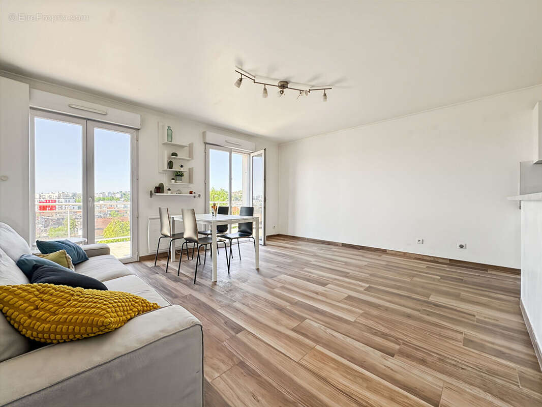 Appartement à ROSNY-SOUS-BOIS
