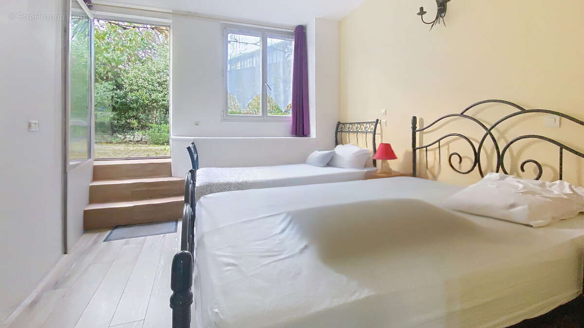 Maison à SAINT-PIERRE-EGLISE