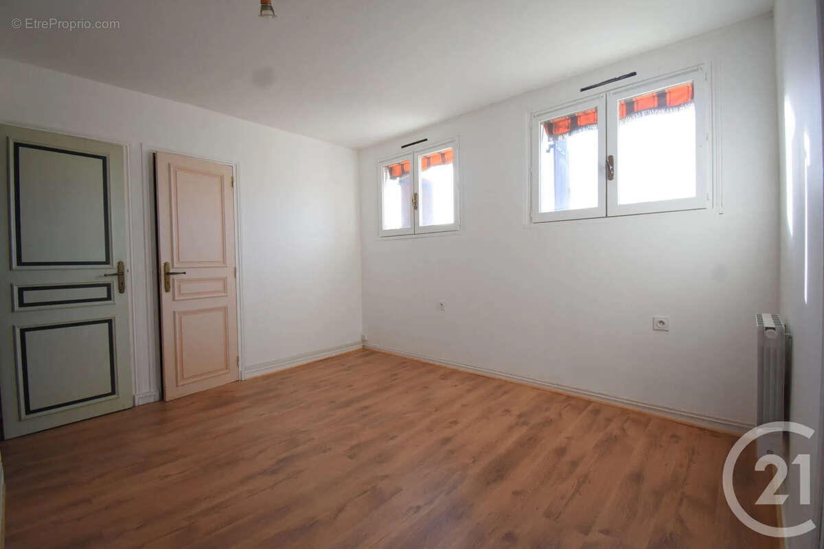 Maison 181 m² à Abrest  - photo 10