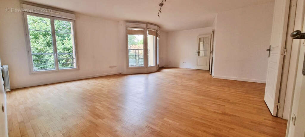 Appartement à GARCHES