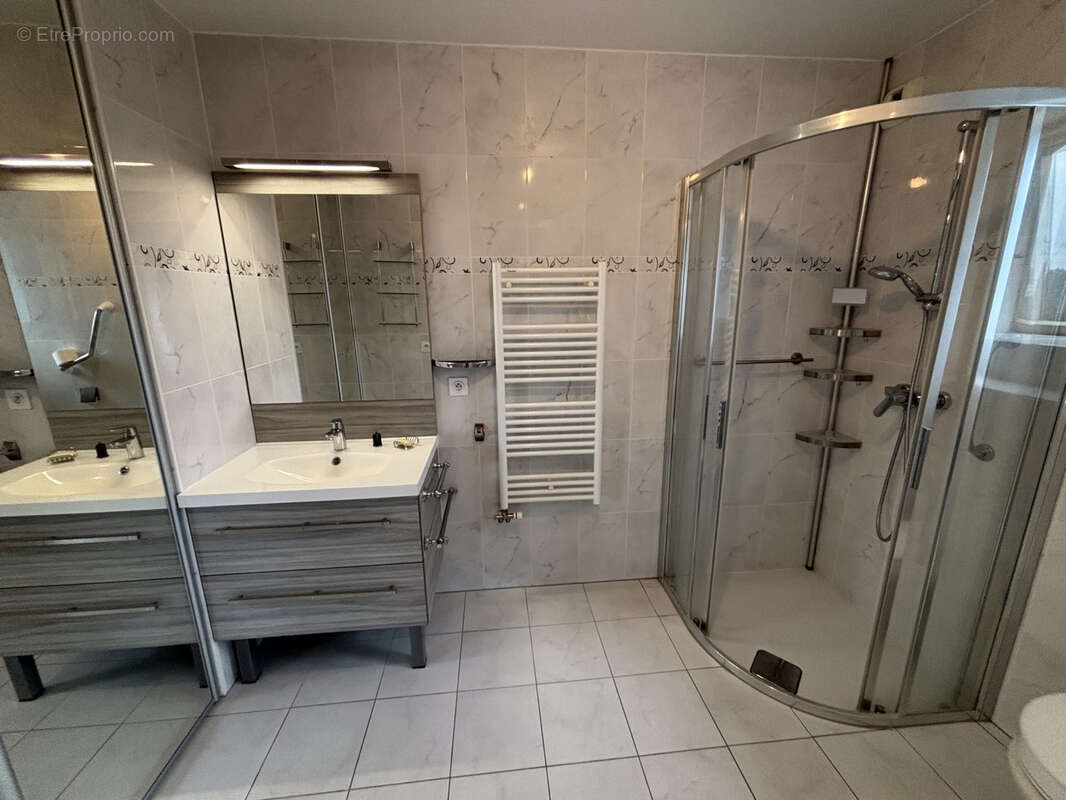 Appartement à SAINTE-GENEVIEVE-DES-BOIS