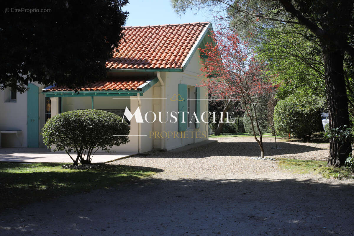Maison à VAUX-SUR-MER