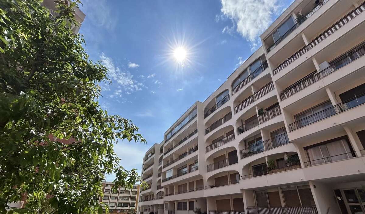 Appartement à MANDELIEU-LA-NAPOULE