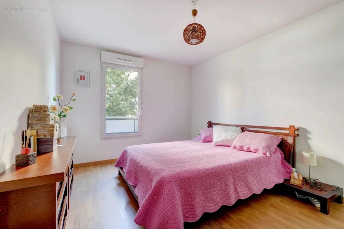 Appartement 3 pièces de 78,4 m² à Saint-Fons - photo 6