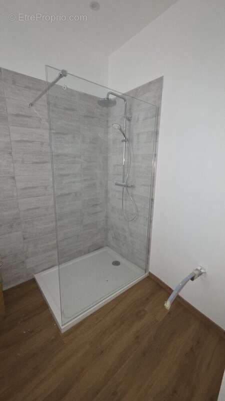 Appartement 23 m² à Saint-Etienne  - photo 8