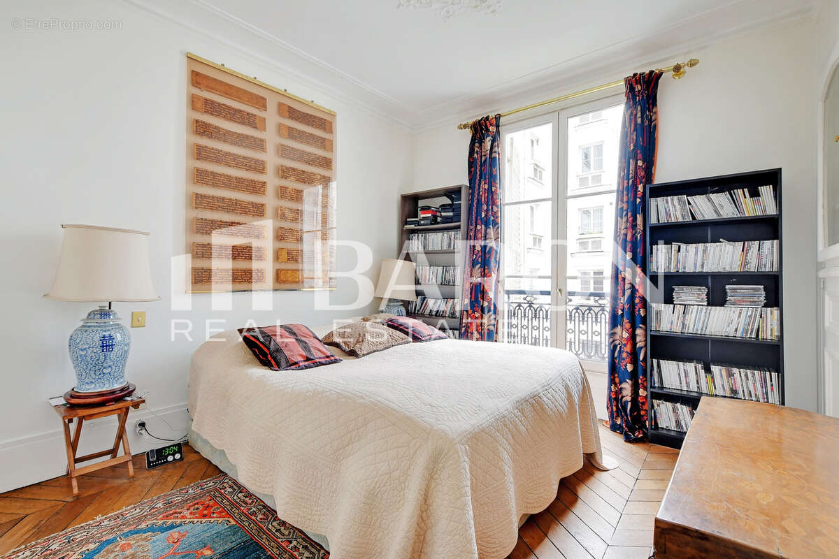 Appartement à PARIS-9E