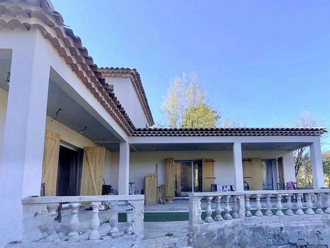 Maison à TOURRETTE-LEVENS