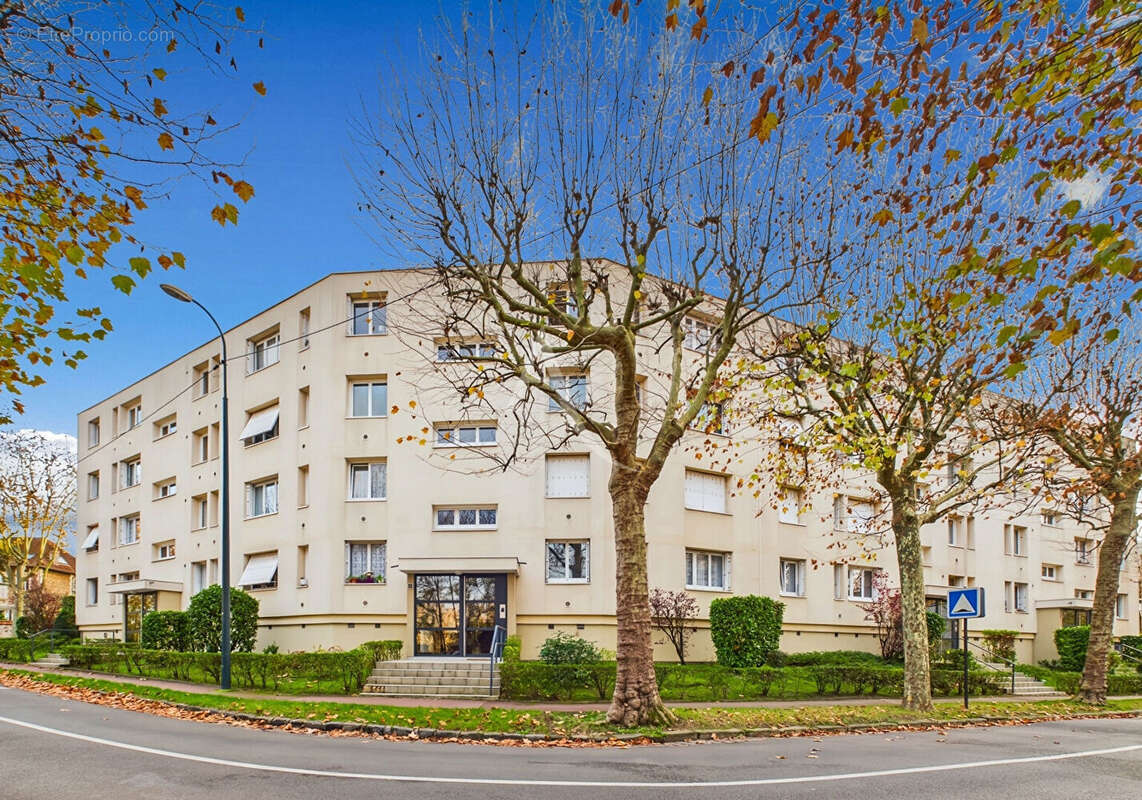 Appartement à SAINT-MAUR-DES-FOSSES