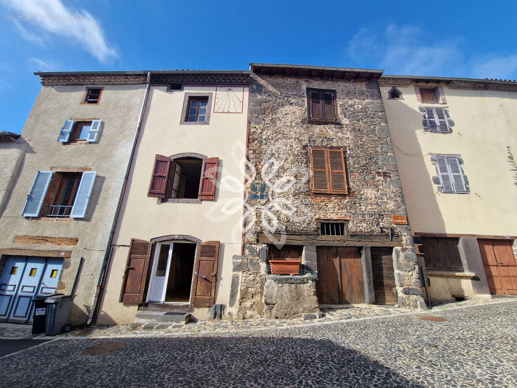 Maison de bourg à rénover - photo 5