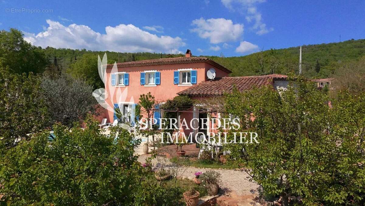 Maison à SAINT-CEZAIRE-SUR-SIAGNE